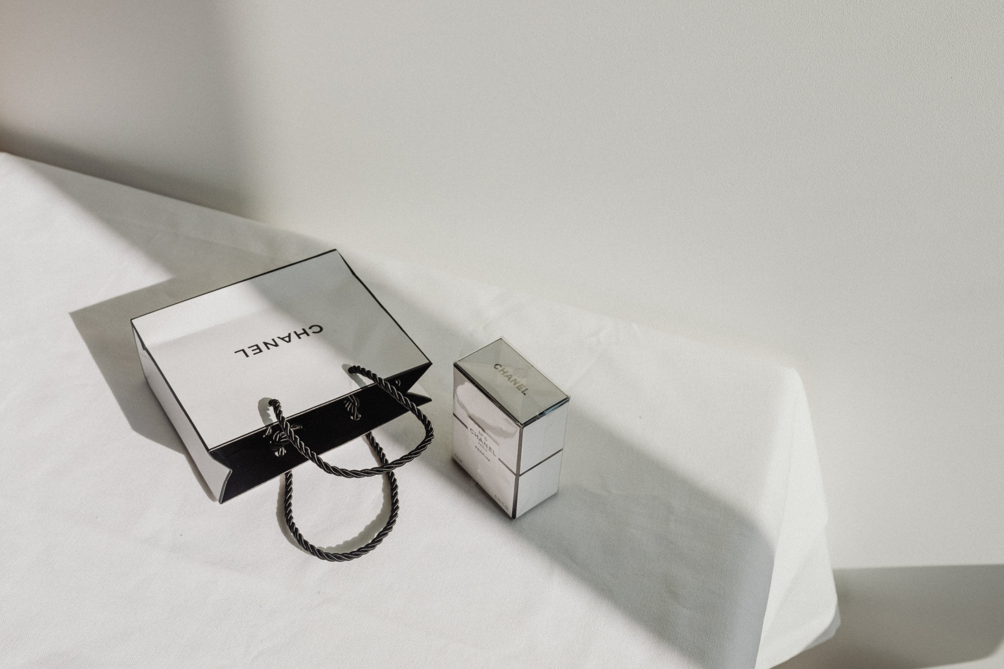 How Luxury Brands Can Maximize Sales During BFCM Without Discounting.